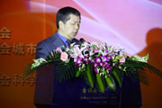 2012南京客车展颁奖晚宴之中国旅游车船协会副秘书长刘汉奇宣布2012中国旅游客车选型推荐会名单