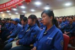 潍柴员工听取会议内容