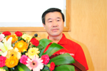 技术中心副主任王晓鲁作为中老员工代表在庆典上演讲