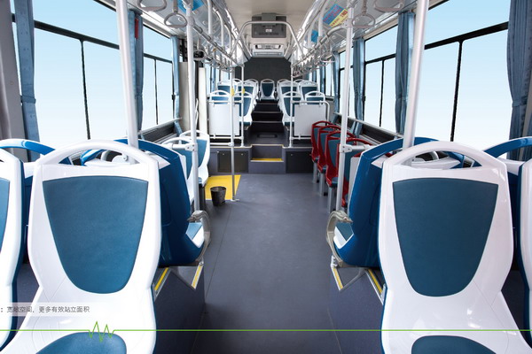 金龙客车XMQ6106混合动力客车