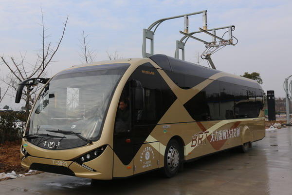 青年JNP6123BEV纯电动客车