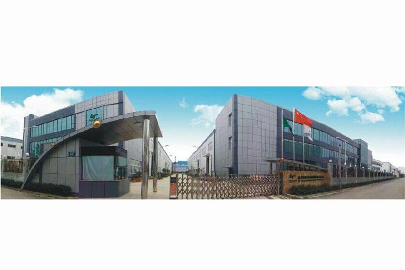 中植汽车厂区大门