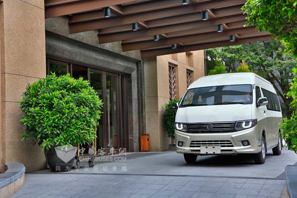  金旅大海狮定位为商务细分市场