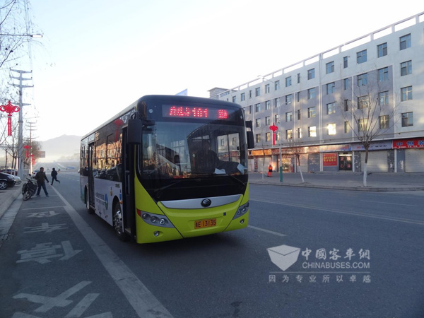 宇通新能源为高原绿洲添姿增彩