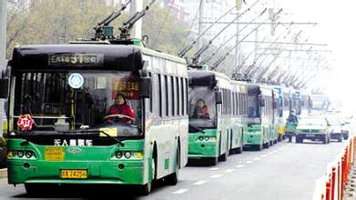 甘肃兰州：“兰马赛”期间13条公交线路临时调整线路