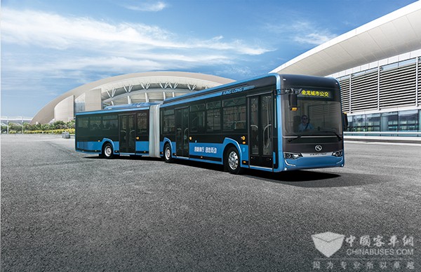 金龙18米BRT客车“驰骋”城市快通道