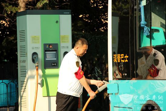 山东：青岛计划建成公交充电站群