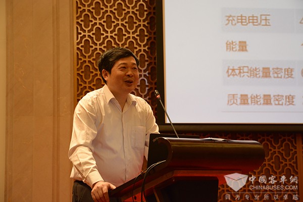 【专访】动力电池专家黄学杰：开门创新，做好动力电池