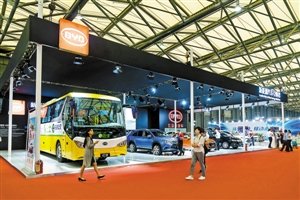 比亚迪：“老大”之旅不寻常