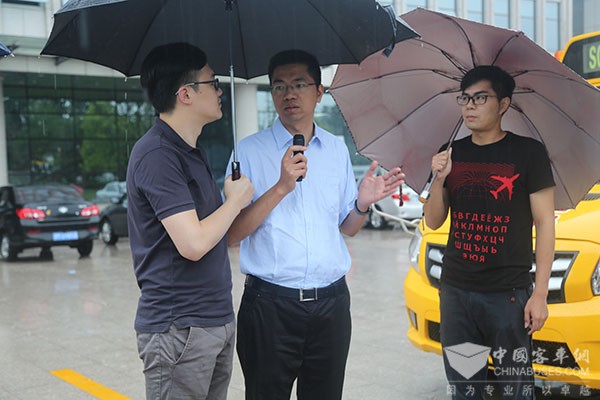 福田欧辉实况解读客车逃生安全密道