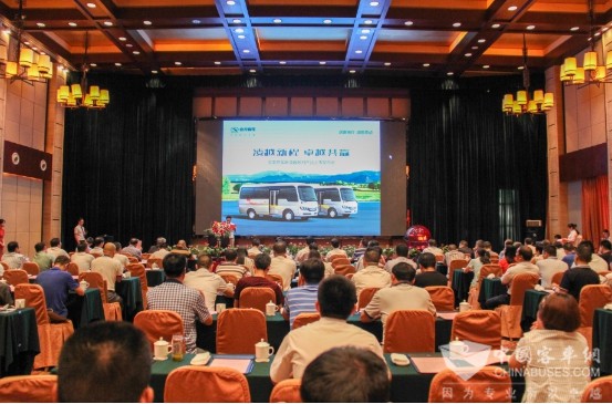 　　新凌越系列产品绍兴发布会及浙江线巡展启动