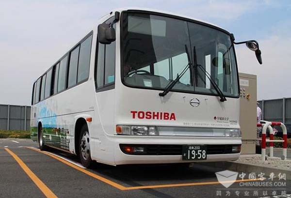 东芝测试电动巴士无线充电技术