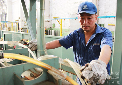 潍柴人“钣金大师”谭巍嶽：闷声专注 硬铁炼成“绕指柔”