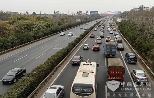 四川37个贫困县年内通高速