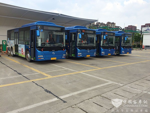 连云港186辆巴士搭载微宏快充上路