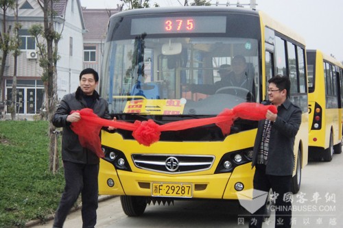 浙江：嘉兴镇村公交标准化迈出关键一步