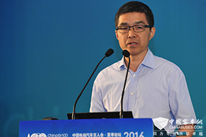 欧阳明高：电动汽车安全管理 政府责无旁贷