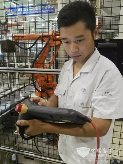 装配车间设备工装组维修工程师李进