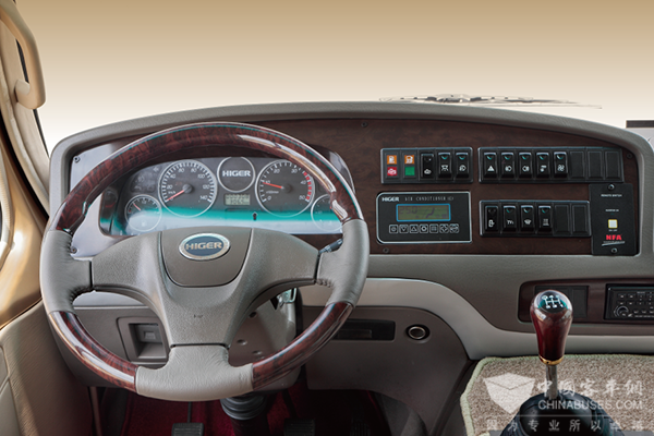 海格H7V中型高端公务车