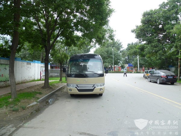 青年客车JNP6700LFCEV