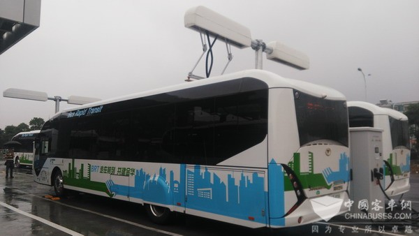 青年客车JNP6123BEV32H