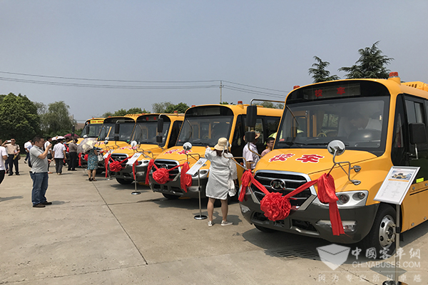 安凯观点：打造“最安全的校车”需“内外兼修”