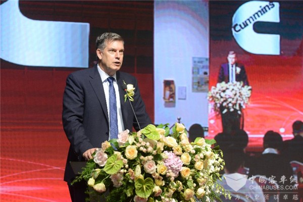 美国康明斯来华高管，都有一个中国名字