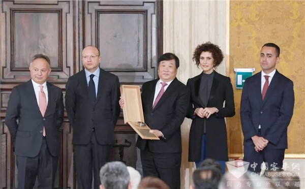 总统见证，谭旭光荣获意大利“莱昂纳多国际奖”