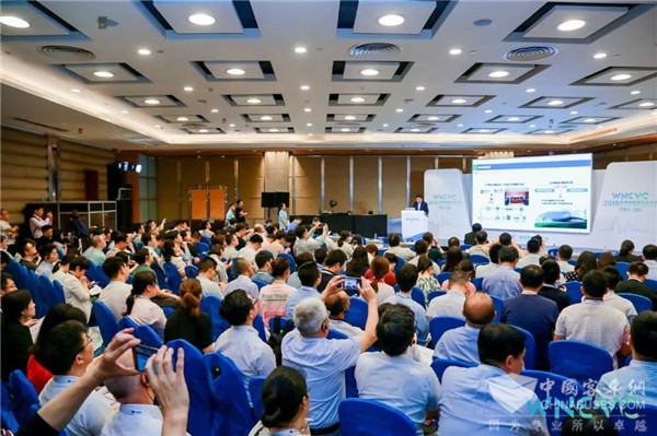 世界新能源汽车大会 万钢副主席点赞越博动力