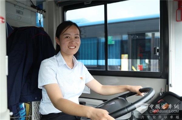 滁州公交林茜茜:盛开微笑之花 温暖生活你我他 滁州公交林茜茜:盛开微笑之花 温暖生活你我他