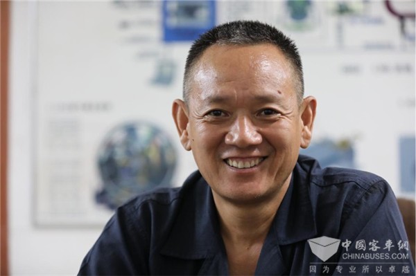 广州珍宝巴士崔建立:不断学习新知识 在工作中实现自我价值 广州珍宝巴士崔建立:不断学习新知识 在工作中实现自我价值