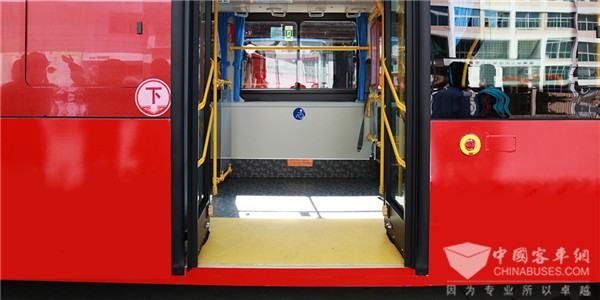 比亚迪BYD6100LSEV5低入口双层公交车(纯电动28-45座)