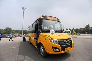 福田欧辉专用校车助力菏泽首届校园安全日，品质护航学生出行