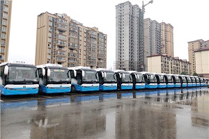 再立行业新标杆！批量中通世腾纯电动客车交付湖北赤壁