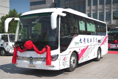 欧辉客车邂逅四川美景 岂不美哉！