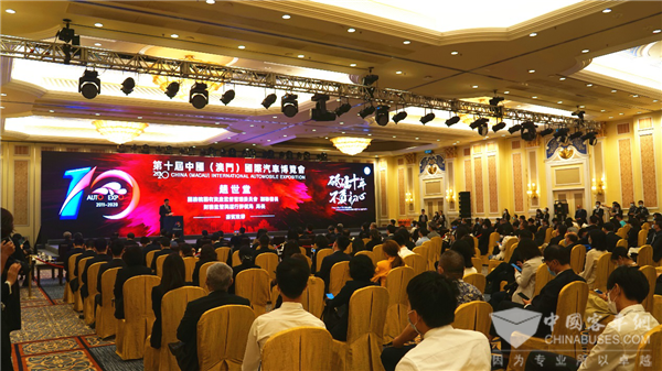 探索客车产品更多可能 澳门车展金旅新品