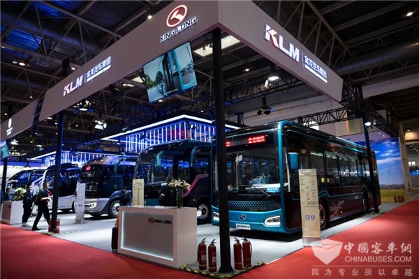 ​超“硬核”创新 ！金龙这两款重磅新品满足你对美好出行的向往