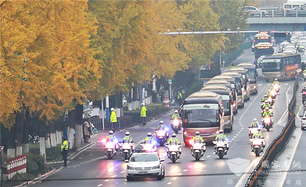 最高礼遇致敬！24辆安凯A6为抗疫英雄保驾护航