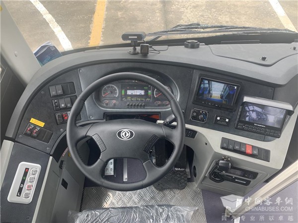 东风超龙EQ6850CTBEV公交车(纯电动16-30座)