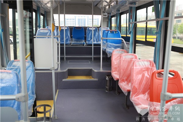 东风超龙EQ6850CTBEV公交车(纯电动16-30座)