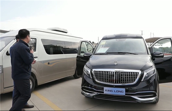 金龙专用车发布会-商旅系列 金龙专用车发布会-商旅系列