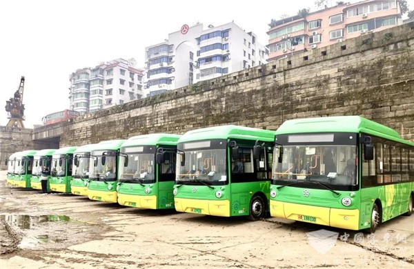 春装上新！银隆新能源微公交再入山城重庆