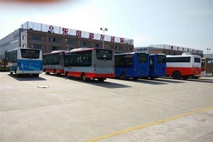 人民网：农村客运车成了老乡“购物车”