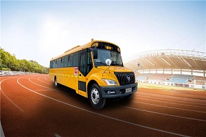 福田欧辉致敬“最美直达车”——美的不是风景是护航心