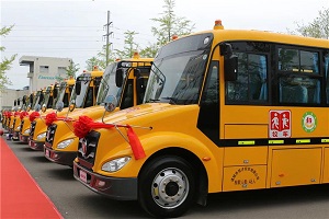 安全随行 守护成长 福田欧辉批量专用校车成功交付诸城育才