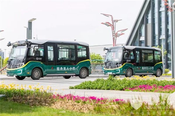 立足真实场景商业化运营! 聚焦上海车展上的金旅星辰自动驾驶小巴