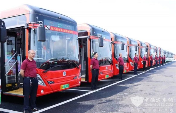 红色文化在“路上”①|中车电动新巴客服务宜宾，成为“流动”的课堂！