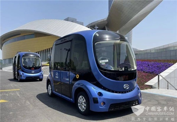 化身“网红打卡地” 苏州金龙“深蓝”自动驾驶巴士津门吸睛