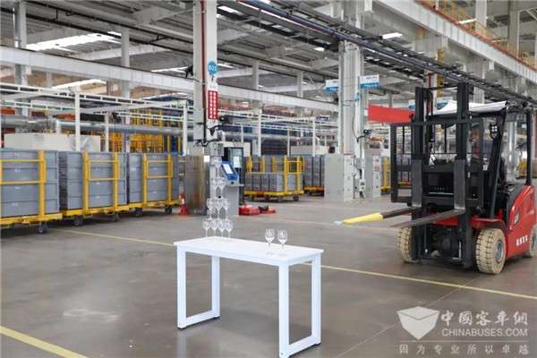 叉车技能大比武 展现工匠新风采!中车电动举办叉车职业技能大赛!