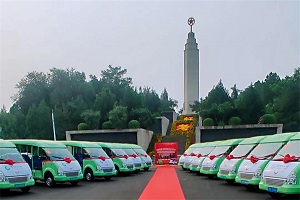 正当“红”！64台五菱观光车交付5A级景区西柏坡